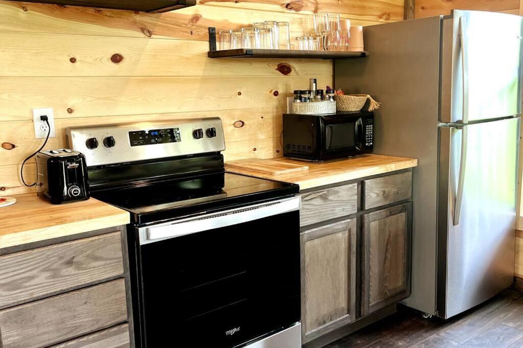 #4 Kentucky Bourbon Trail Bourbon Barrel Cottages Lawrenceburg Екстер'єр фото