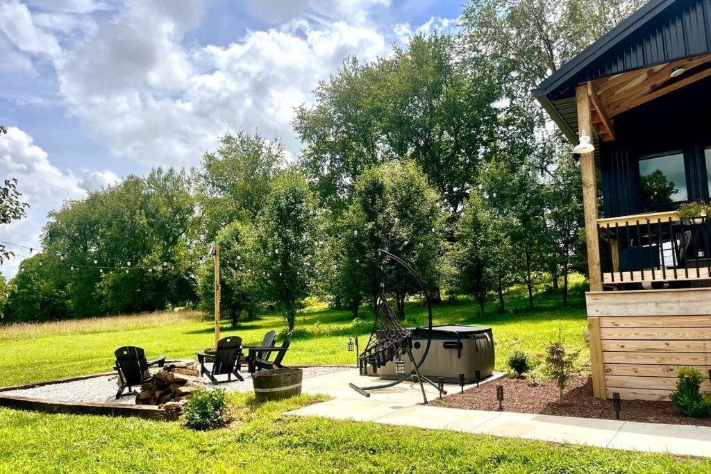 #4 Kentucky Bourbon Trail Bourbon Barrel Cottages Lawrenceburg Екстер'єр фото